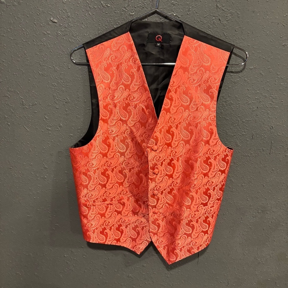 Mens Q Brand Italian Neck Tie and Vest